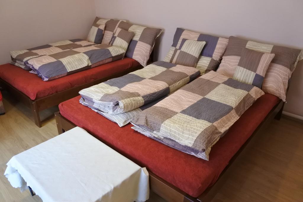 Kisasszony Apartman Эгер Экстерьер фото